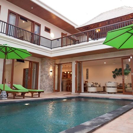 Pineapple Villa Sanur Exterior foto